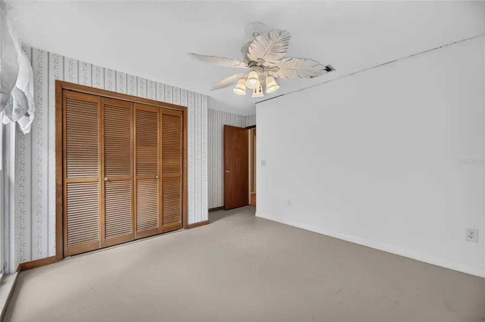 2203 GREENHILLS DRIVE Valrico, FL 33596