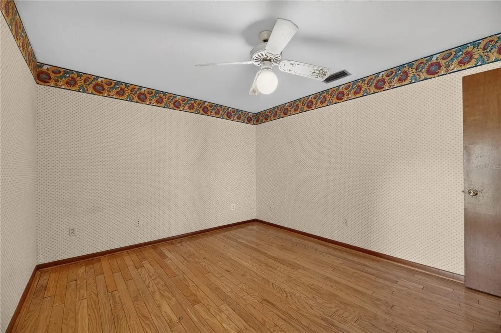 2203 GREENHILLS DRIVE Valrico, FL 33596