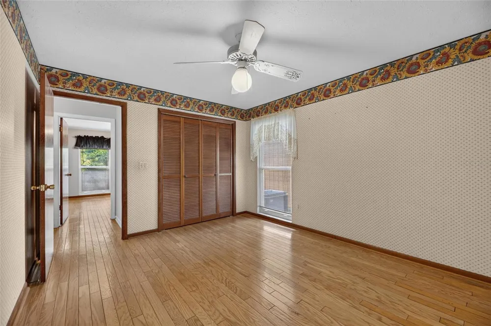 2203 GREENHILLS DRIVE Valrico, FL 33596