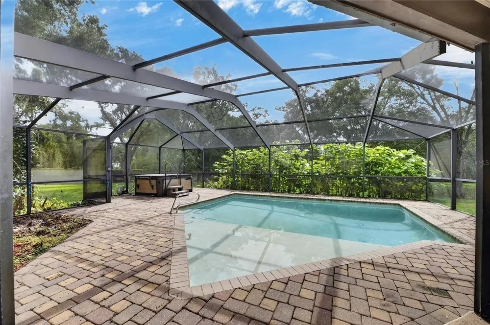 2203 GREENHILLS DRIVE Valrico, FL 33596