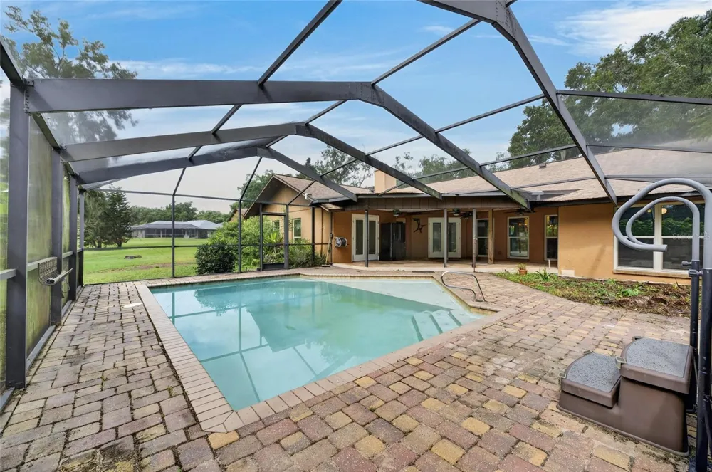 2203 GREENHILLS DRIVE Valrico, FL 33596