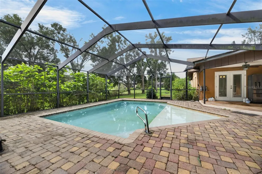 2203 GREENHILLS DRIVE Valrico, FL 33596