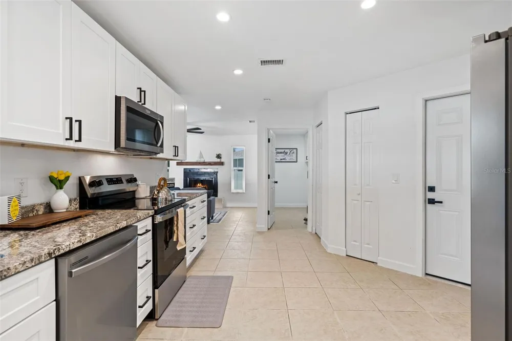 6060 MACBETH LANE Fort Myers, FL 33908