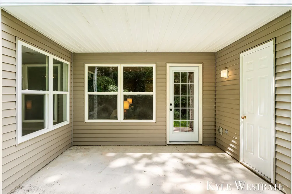3149 Poplar Creek Drive SE #103 Kentwood City, MI 49512