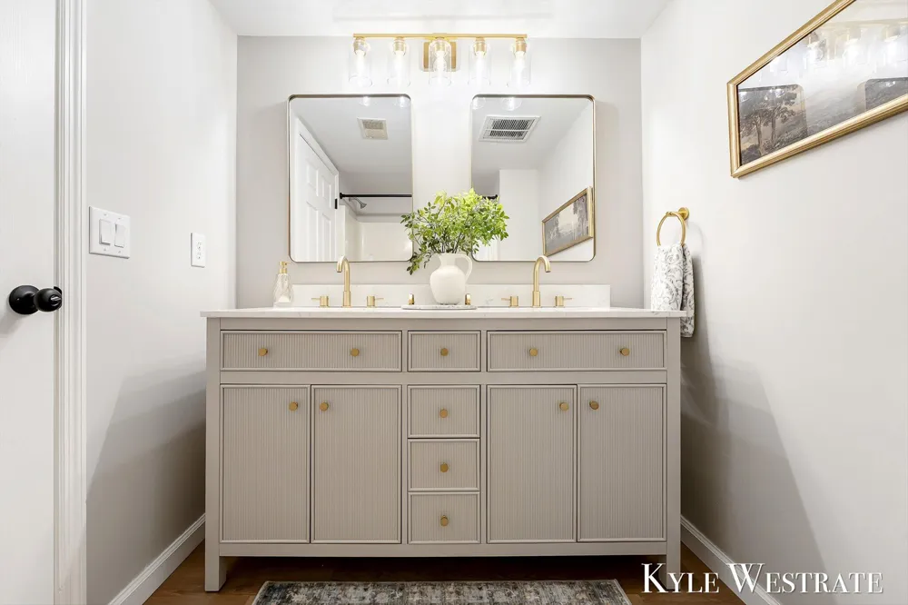 3149 Poplar Creek Drive SE #103 Kentwood City, MI 49512