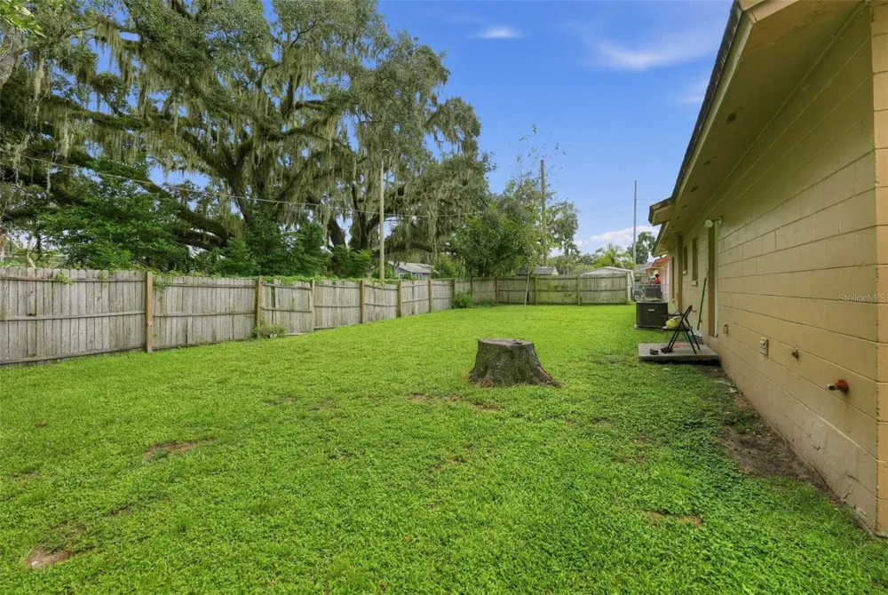 14632 STATE STREET Dade City, FL 33523