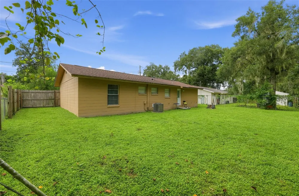 14632 STATE STREET Dade City, FL 33523