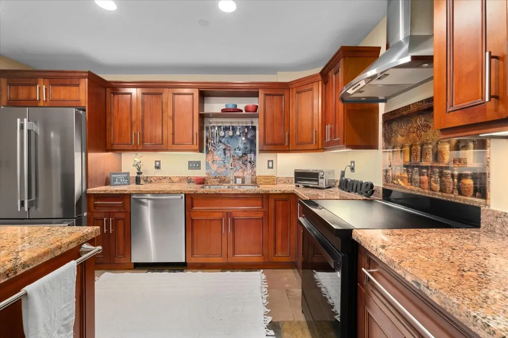 1812 West Avenue #404 Austin, TX 78701