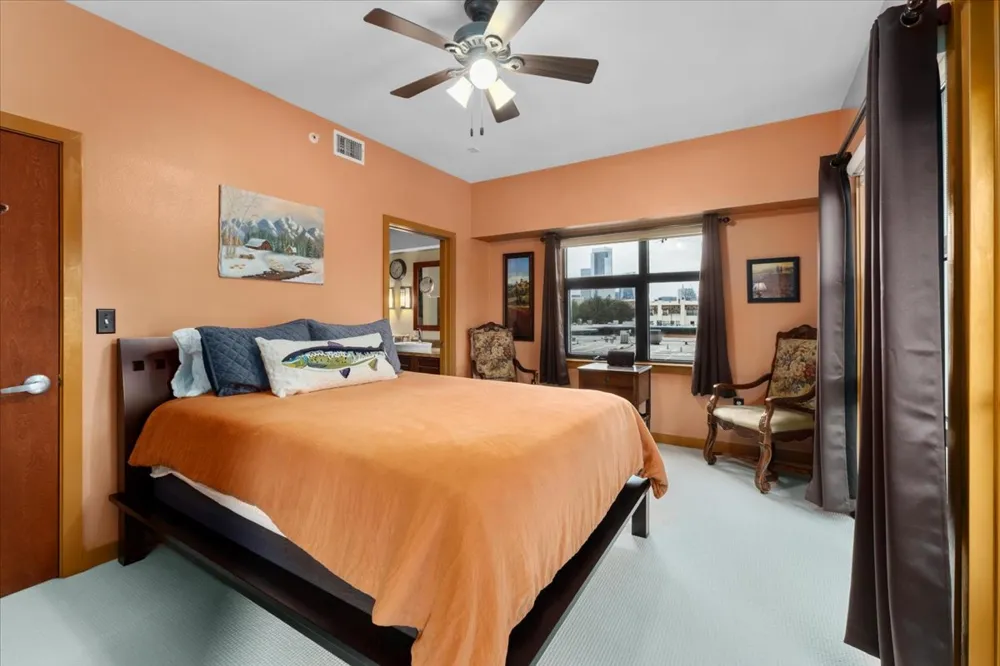 1812 West Avenue #404 Austin, TX 78701