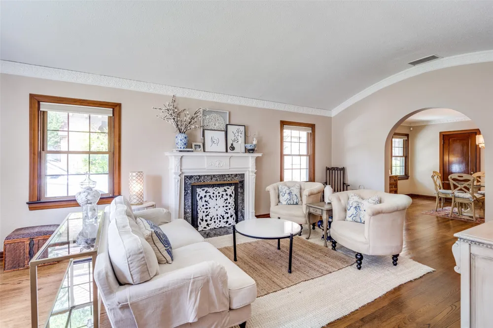 6933 Westlake Avenue Dallas, TX 75214