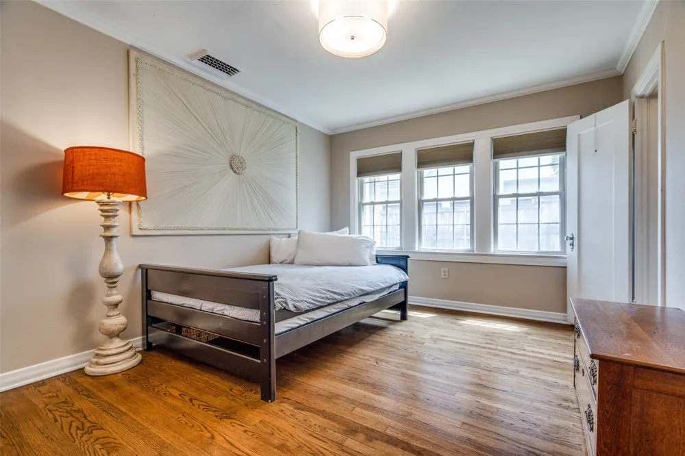 6933 Westlake Avenue Dallas, TX 75214