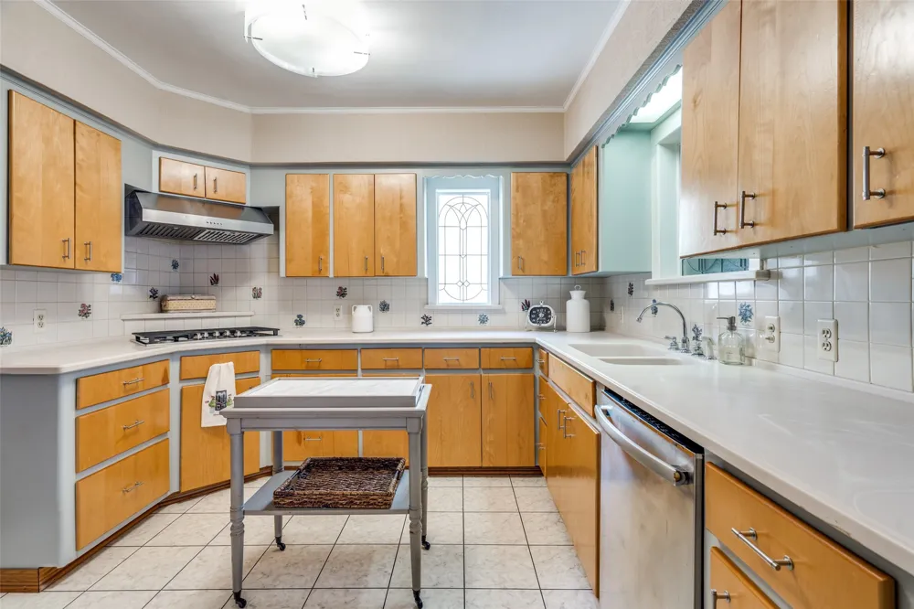 6933 Westlake Avenue Dallas, TX 75214