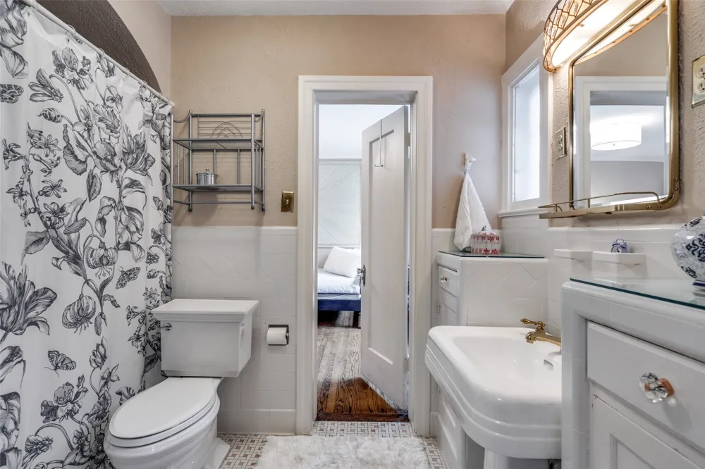 6933 Westlake Avenue Dallas, TX 75214