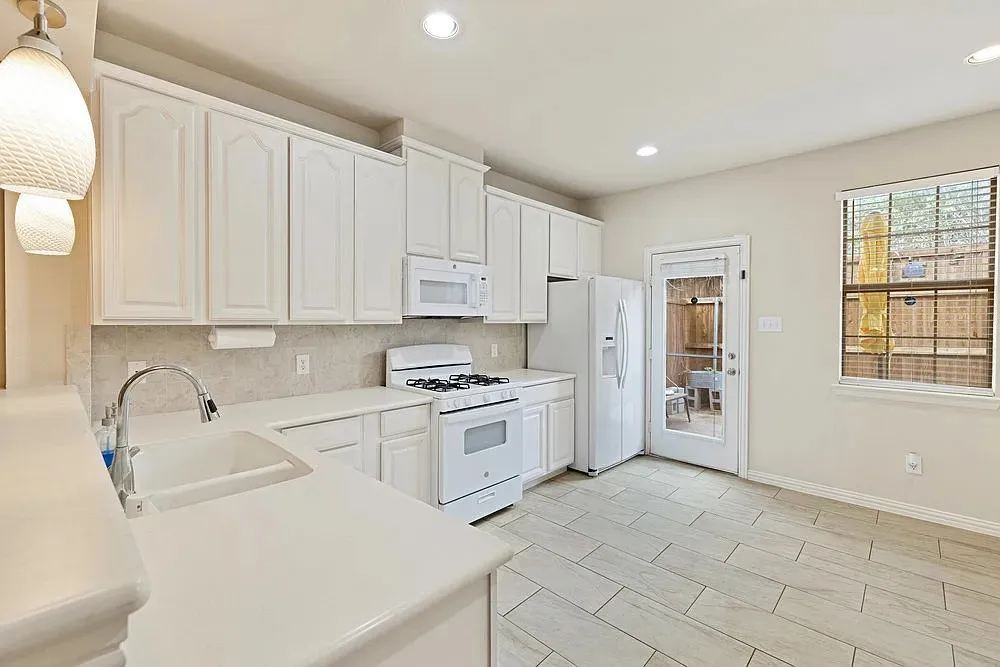 7913 Hannah Street Plano, TX 75025