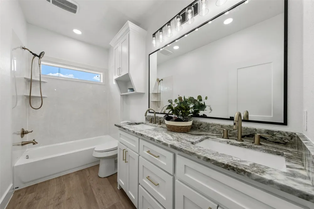 300 Johnson Street McGregor, TX 76657