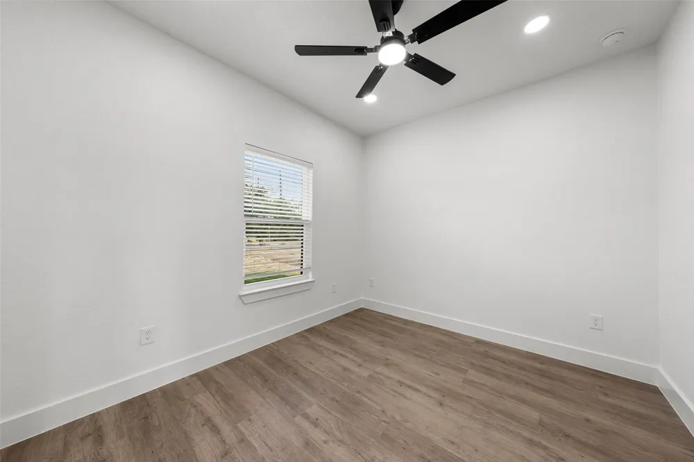300 Johnson Street McGregor, TX 76657