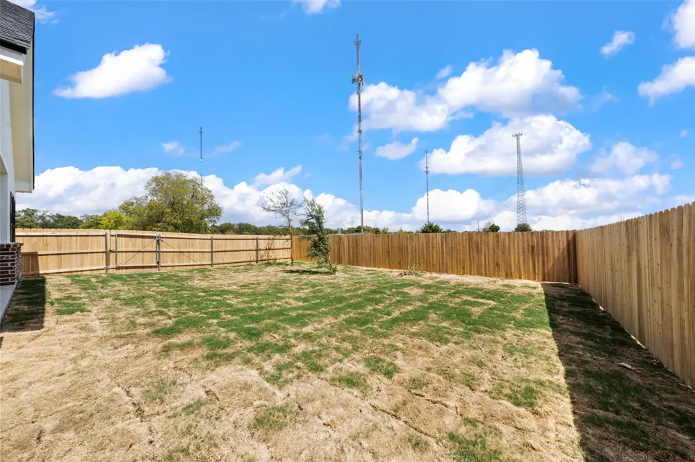 300 Johnson Street McGregor, TX 76657