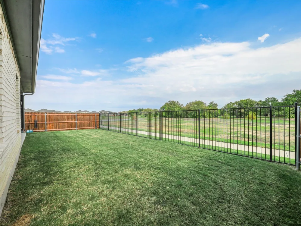3921 Bluestem Boulevard Argyle, TX 76226