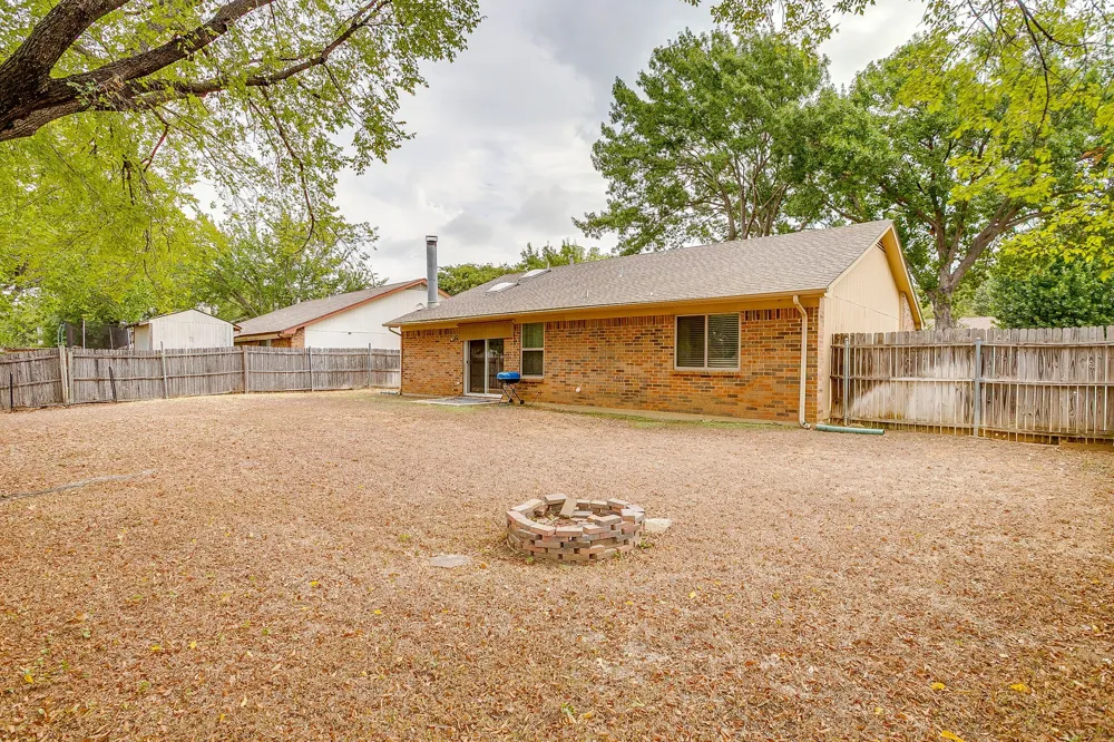 2610 Casa Blanca Court Arlington, TX 76015