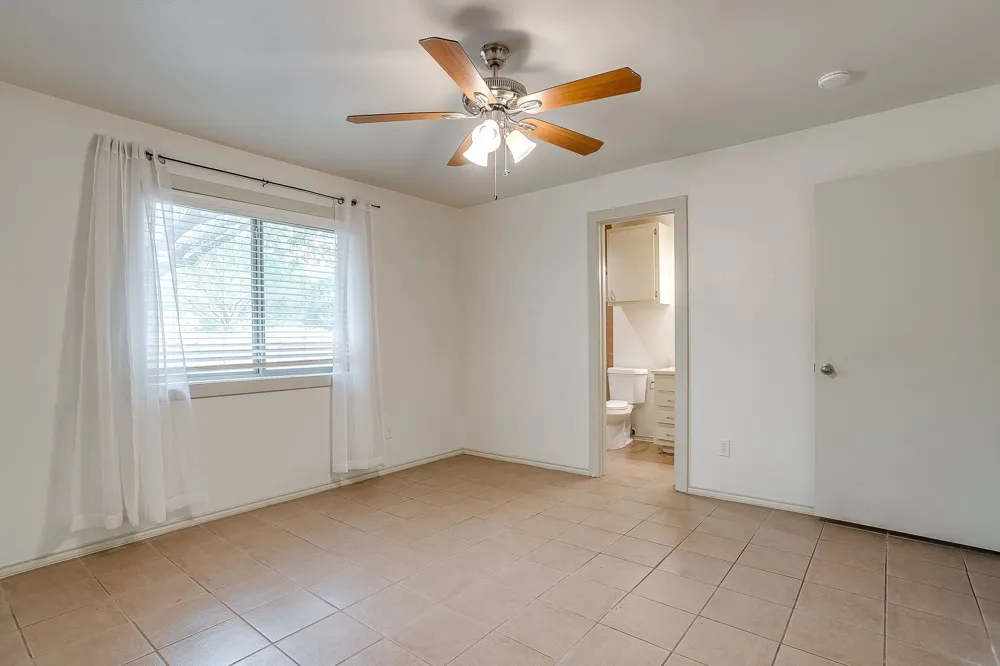 2610 Casa Blanca Court Arlington, TX 76015