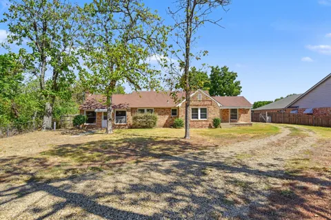 10609 Seagoville Road