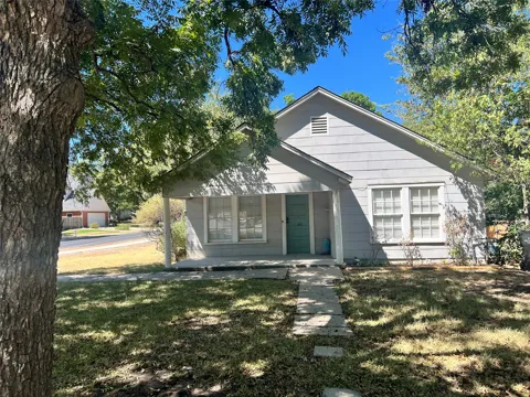 303 4th Street