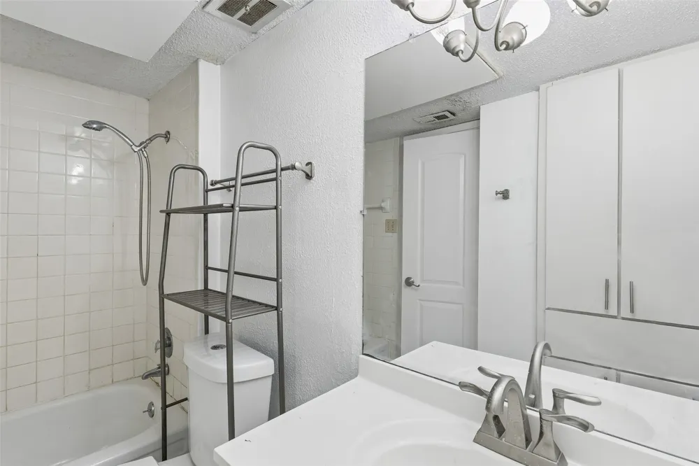 6032 Westridge Lane #212 Fort Worth, TX 76116