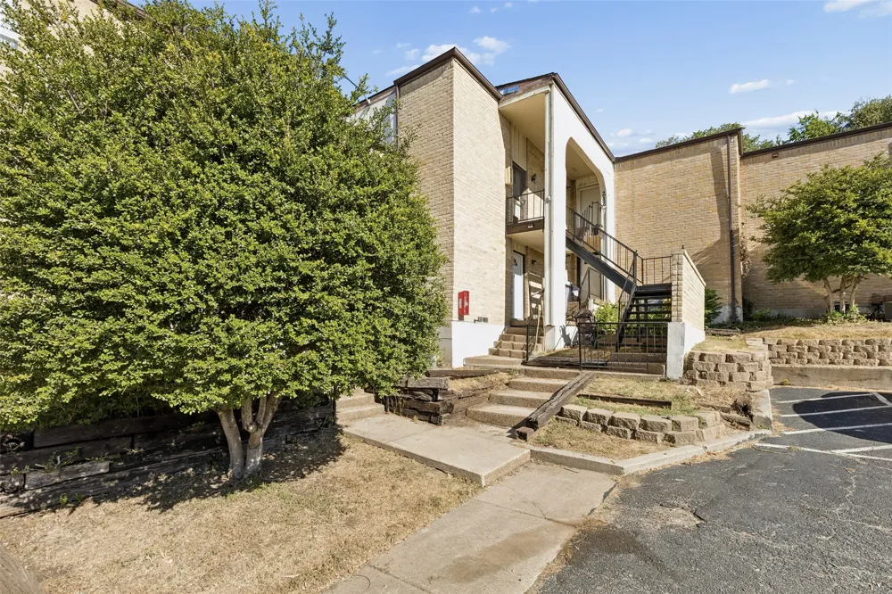 6032 Westridge Lane #212 Fort Worth, TX 76116