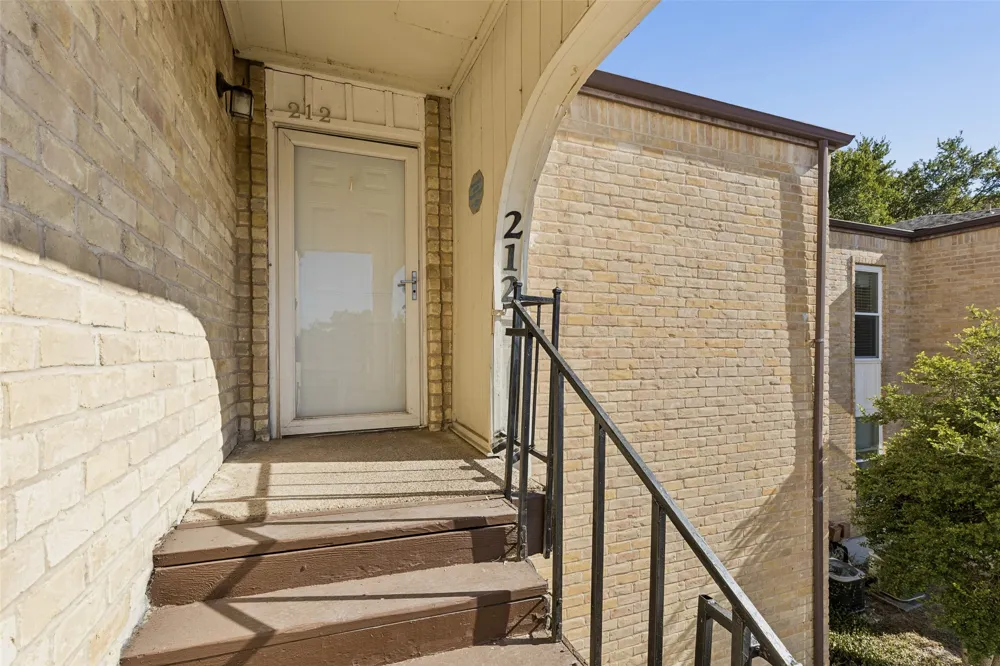 6032 Westridge Lane #212 Fort Worth, TX 76116
