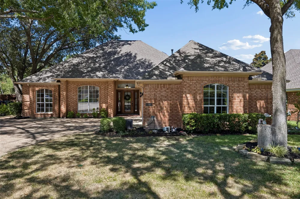 5905 Indian Hills Drive Garland, TX 75044