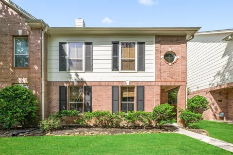 607 Travis Street #5