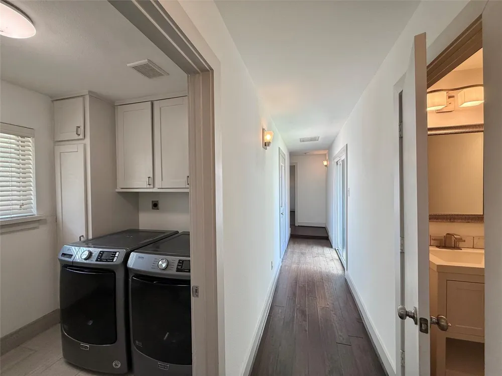 5638 Grape Street Houston, TX 77096