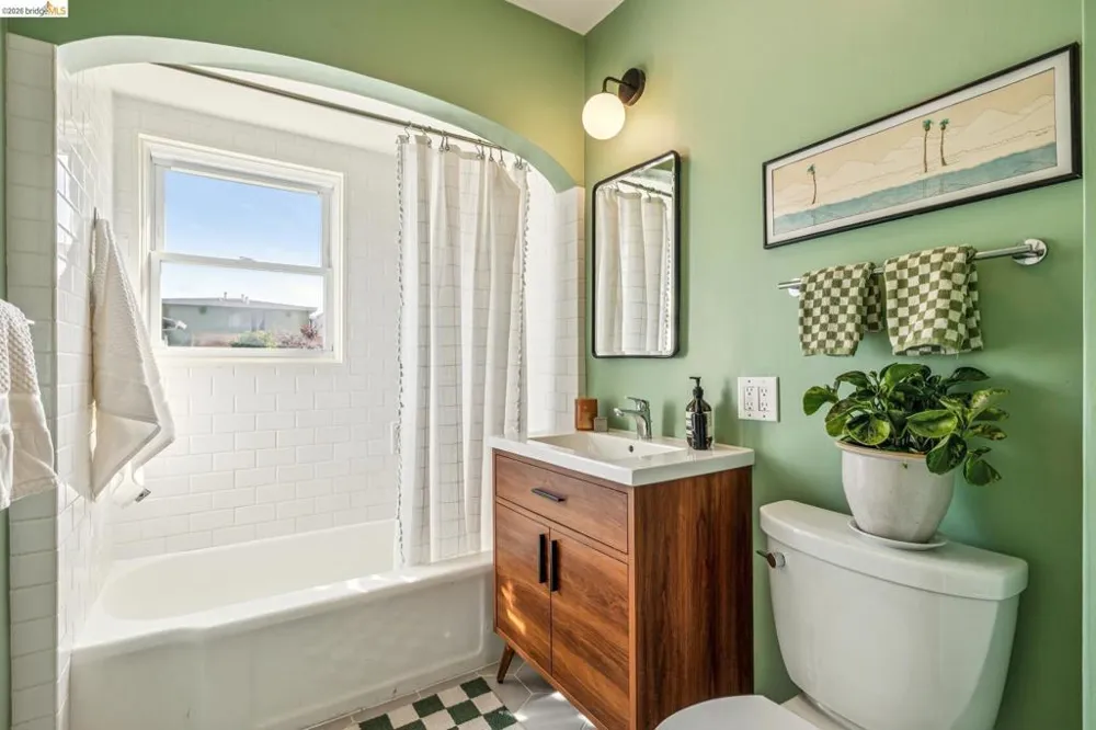 3518 Nevin Ave Richmond, CA 94805