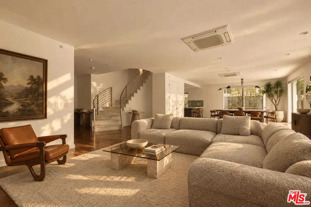 928 Croft Avenue #102 Los Angeles, CA 90069