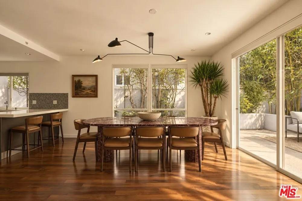 928 Croft Avenue #102 Los Angeles, CA 90069