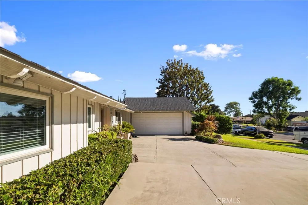1338 Albright Upland, CA 91786
