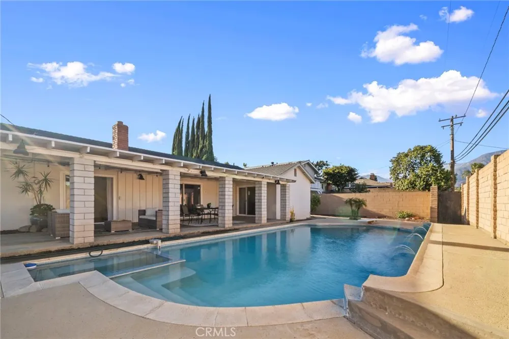 1338 Albright Upland, CA 91786