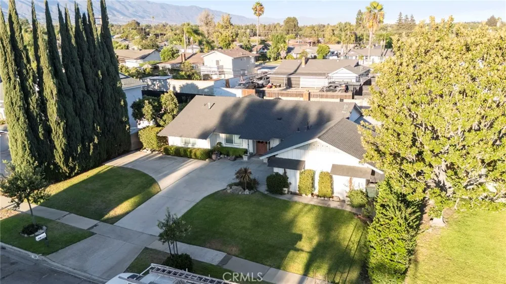 1338 Albright Upland, CA 91786