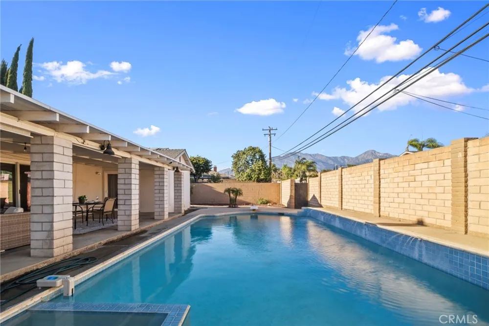 1338 Albright Upland, CA 91786
