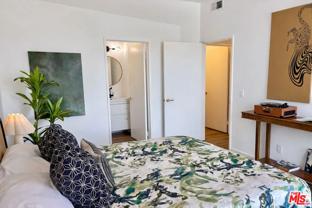 13920 Moorpark Street #308 Sherman Oaks, CA 91423