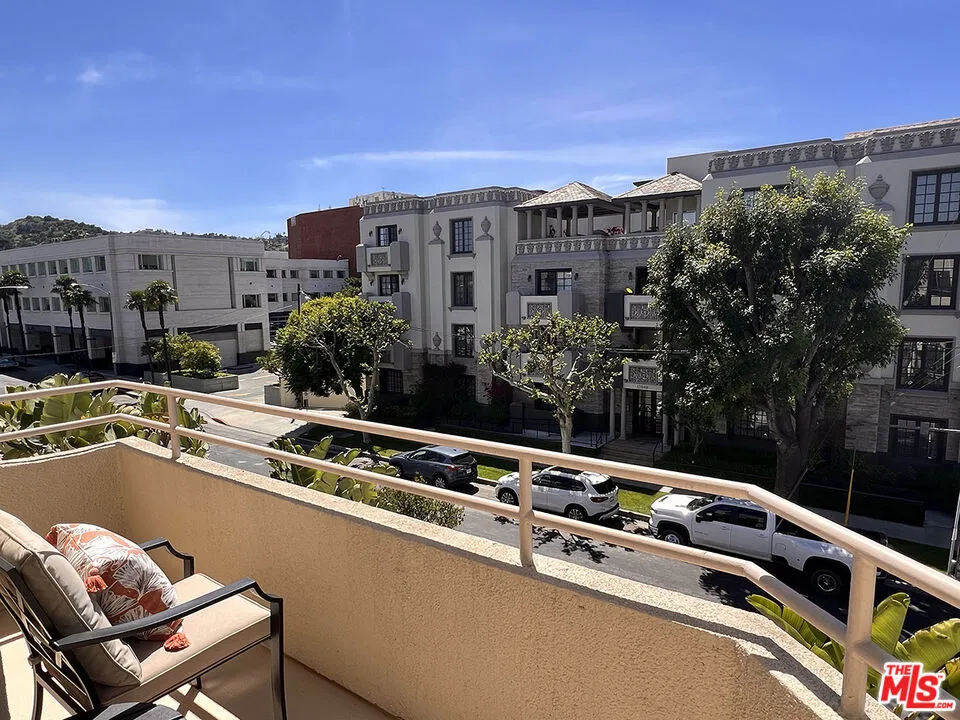 13920 Moorpark Street #308 Sherman Oaks, CA 91423