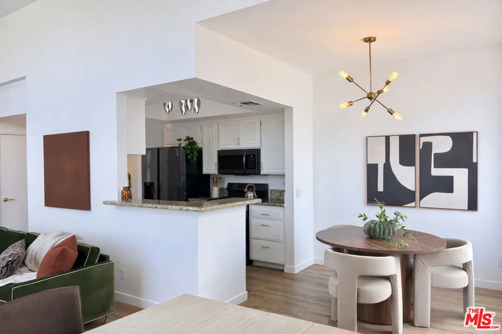 13920 Moorpark Street #308 Sherman Oaks, CA 91423