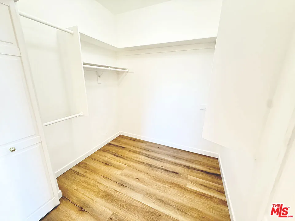 13920 Moorpark Street #308 Sherman Oaks, CA 91423