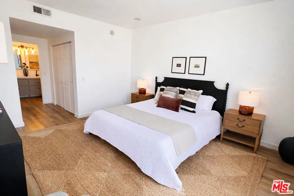 13920 Moorpark Street #308 Sherman Oaks, CA 91423