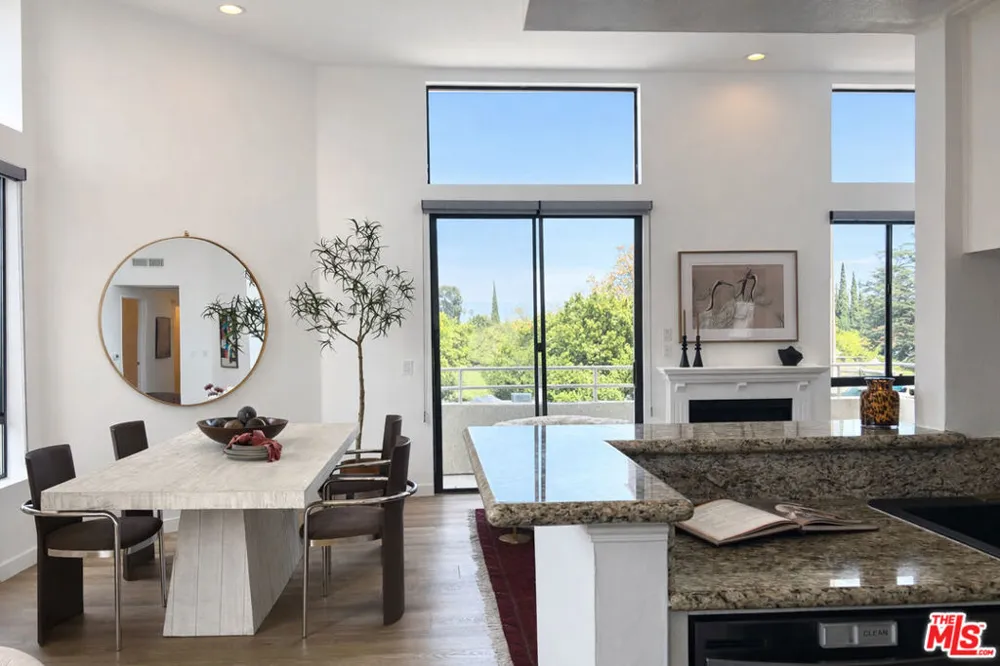 13920 Moorpark Street #308 Sherman Oaks, CA 91423