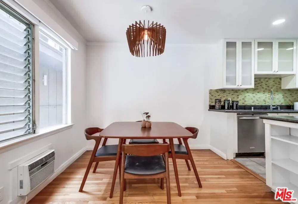 1275 Havenhurst Drive #4 West Hollywood, CA 90046