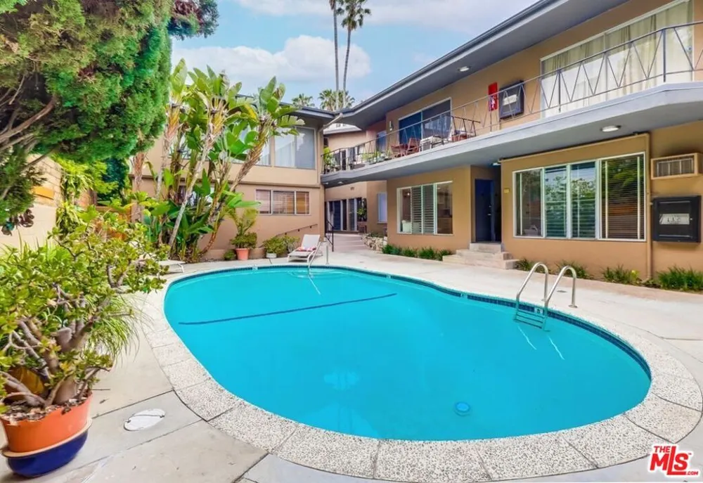 1275 Havenhurst Drive #4 West Hollywood, CA 90046