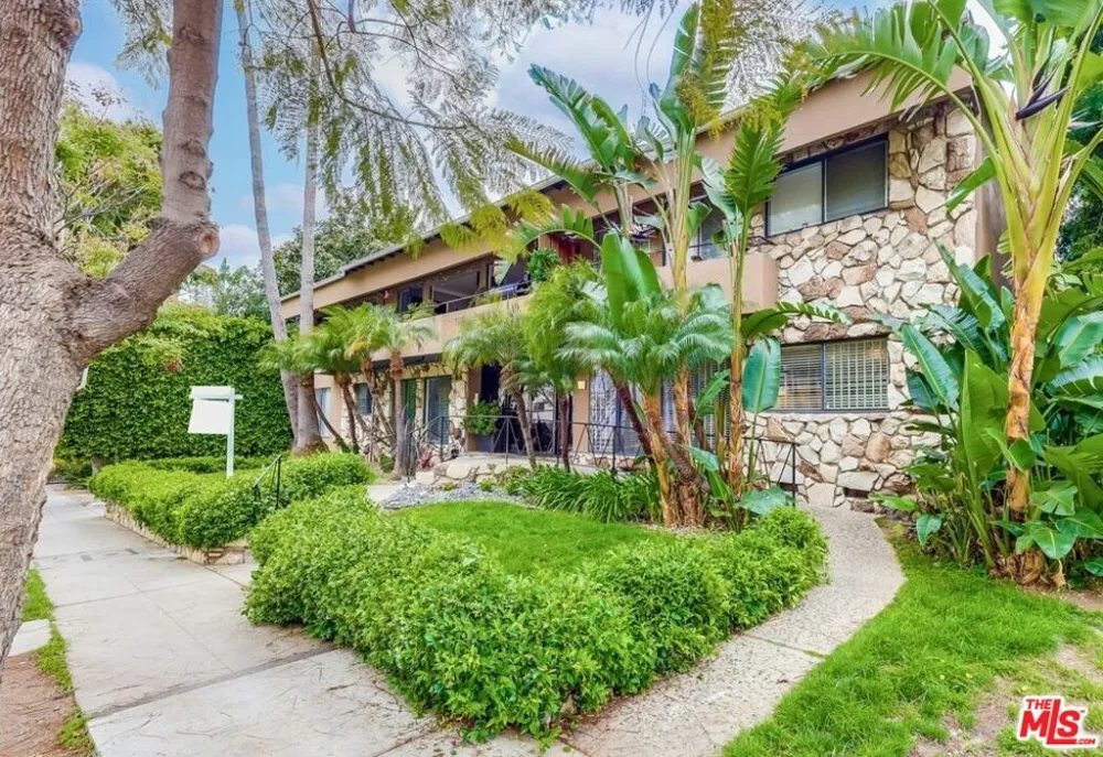 1275 Havenhurst Drive #4 West Hollywood, CA 90046
