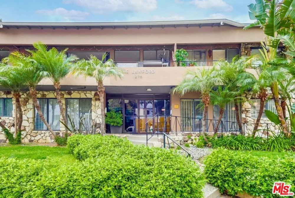 1275 Havenhurst Drive #4 West Hollywood, CA 90046