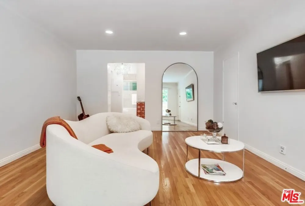1275 Havenhurst Drive #4 West Hollywood, CA 90046
